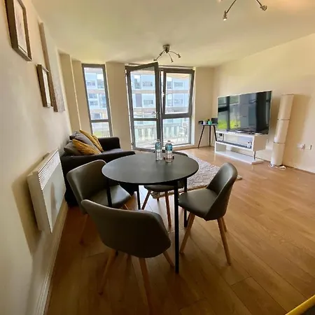 Apartment Holliday Street - One Bedroom - Stunning Balcony *