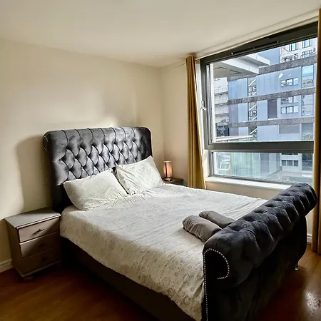 Holliday Street - One Bedroom - Stunning Balcony * Birmingam